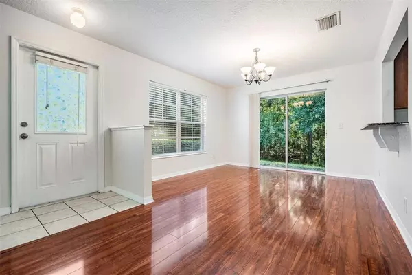 3 bedrooms apartment for rent in Town 'n' Country - West Tampa, Tampa