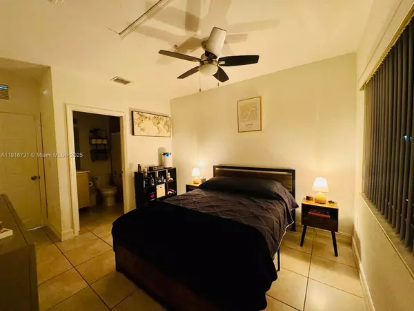 2 bedrooms apartment for rent in Westchester FL - Miami Dade, Miami