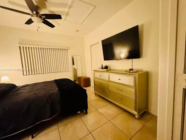 2 bedrooms apartment for rent in Westchester FL - Miami Dade, Miami
