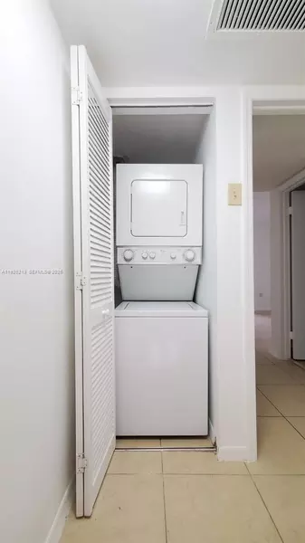 2 bedrooms apartment for rent in Westchester FL - Miami Dade, Miami