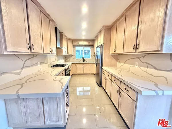 3 bedrooms apartment for rent in Mid City - Central Los Angeles, Los Angeles