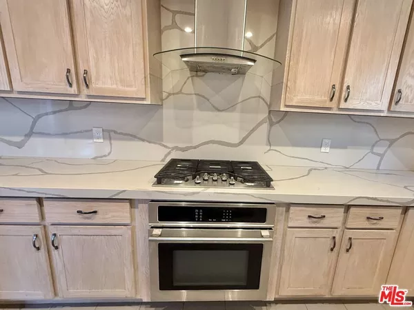 3 bedrooms apartment for rent in Mid City - Central Los Angeles, Los Angeles