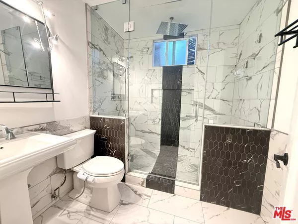 3 bedrooms apartment for rent in Mid City - Central Los Angeles, Los Angeles