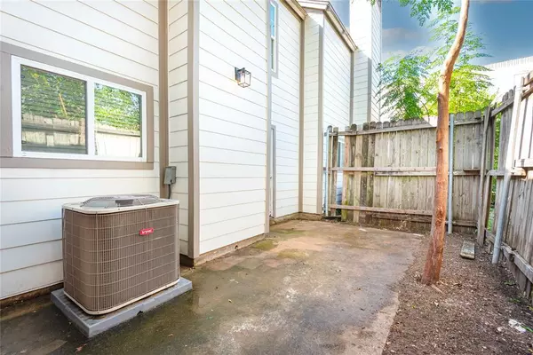 2 bedrooms apartment for rent in Old East Dallas - Ne Dallas, Dallas