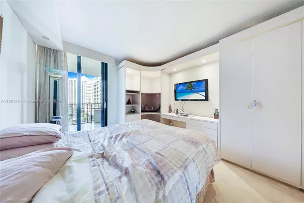 2 bedrooms apartment for rent in Downtown Miami - Miami, Miami