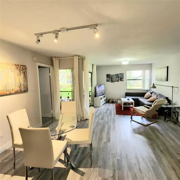 2 bedrooms apartment for rent in West Park - Broward County, Miami