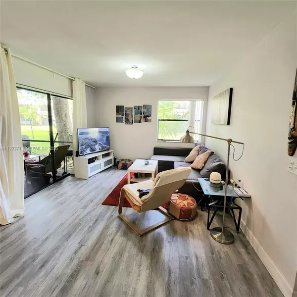 2 bedrooms apartment for rent in West Park - Broward County, Miami