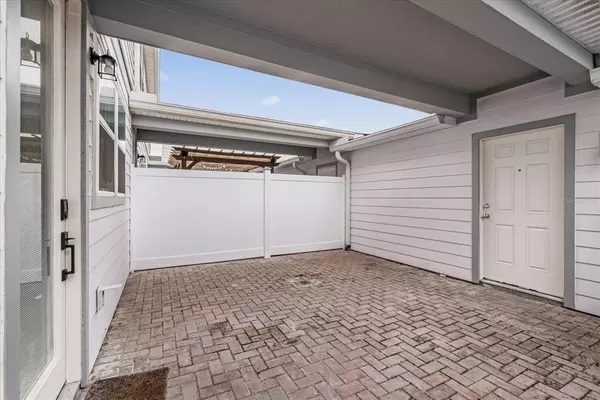 3 bedrooms apartment for rent in Vista East - East Orlando, Orlando