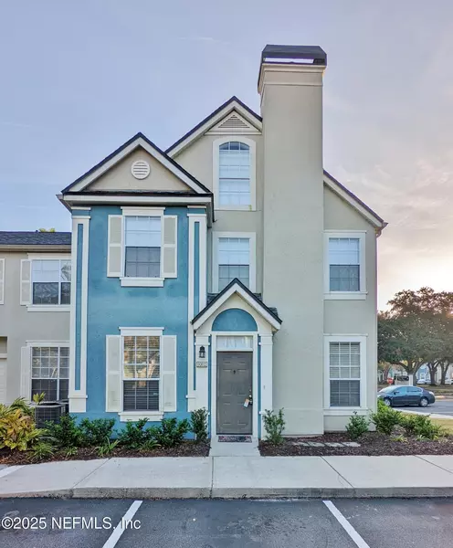 2 bedrooms apartment for rent in Sans Pareil - Beaches, Jacksonville