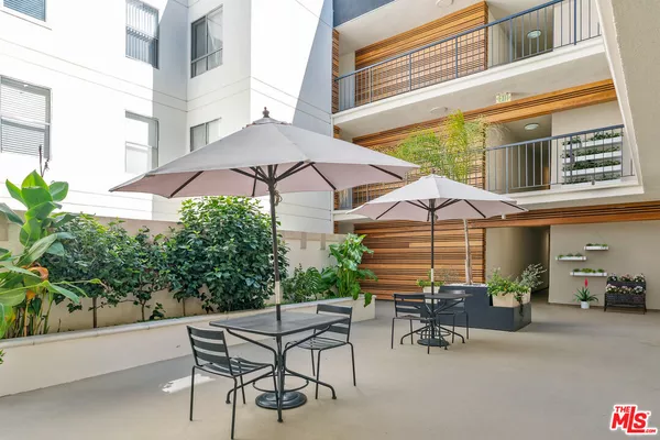 1 bedroom apartment for rent in Lake Balboa - San Fernando Valley, Los Angeles