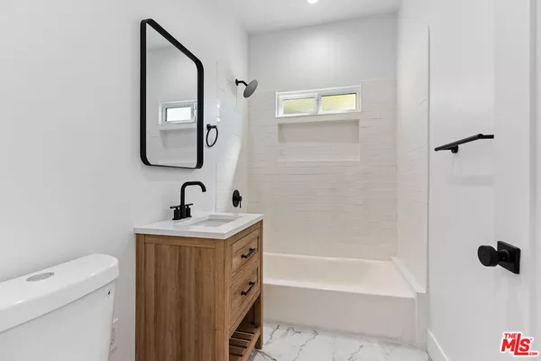 3 bedrooms apartment for rent in Mid City - Central Los Angeles, Los Angeles