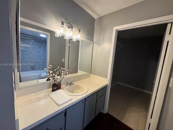 3 bedrooms apartment for rent in West Park - Broward County, Miami