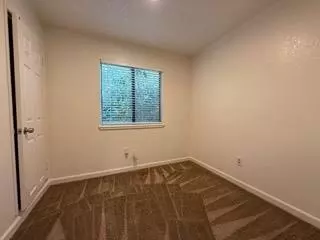 3 bedrooms apartment for rent in South Oak Park - SE SAC, Sacramento