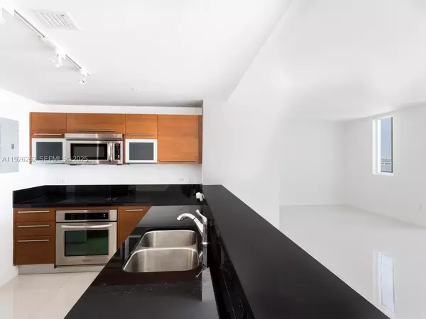 2 bedrooms apartment for rent in Downtown Miami - Miami, Miami