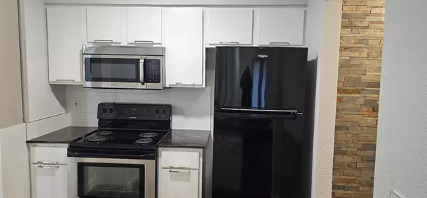 2 bedrooms apartment for rent in West Dallas - Sw Dallas, Dallas