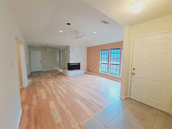 3 bedrooms apartment for rent in Farmers Branch - Nw Dallas, Dallas