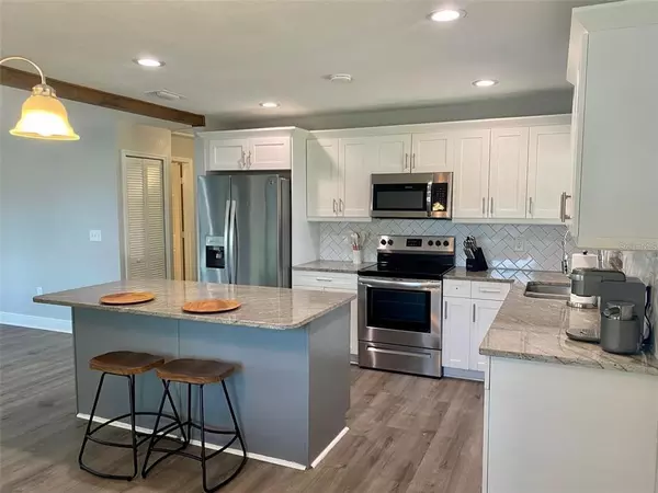 3 bedrooms apartment for rent in Macfarlane Park - West Tampa, Tampa