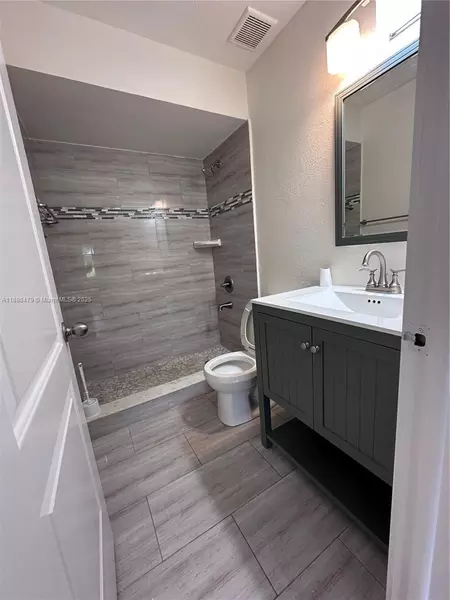 2 bedrooms apartment for rent in Tamiami - Miami Dade, Miami