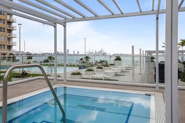 2 bedrooms apartment for rent in Downtown Miami - Miami, Miami
