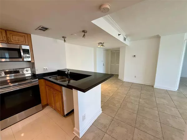 2 bedrooms apartment for rent in Downtown Miami - Miami, Miami