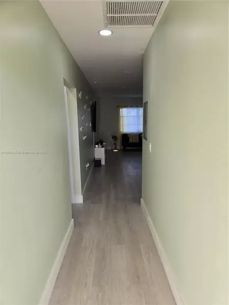 2 bedrooms apartment for rent in North Miami Beach - Miami Dade, Miami