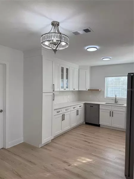 3 bedrooms apartment for rent in Macfarlane Park - West Tampa, Tampa