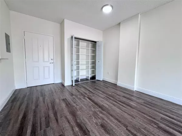 2 bedrooms apartment for rent in Westchester FL - Miami Dade, Miami