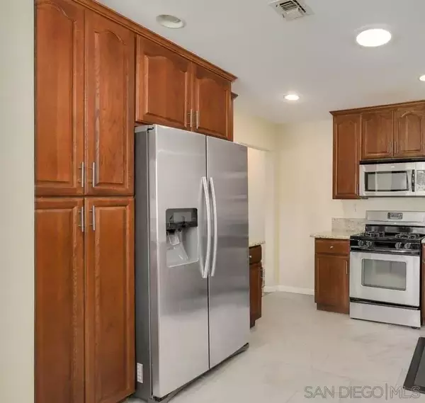5 bedrooms apartment for rent in National City - South SD, San Diego