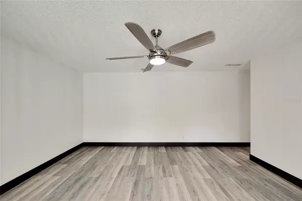 3 bedrooms apartment for rent in Town 'n' Country - West Tampa, Tampa