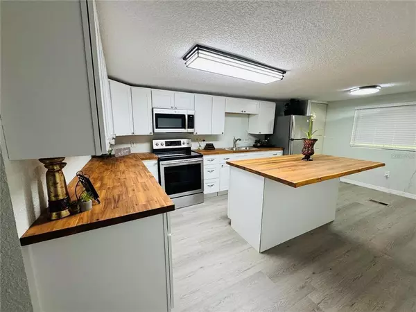 4 bedrooms apartment for rent in Avalon Park - East Orlando, Orlando