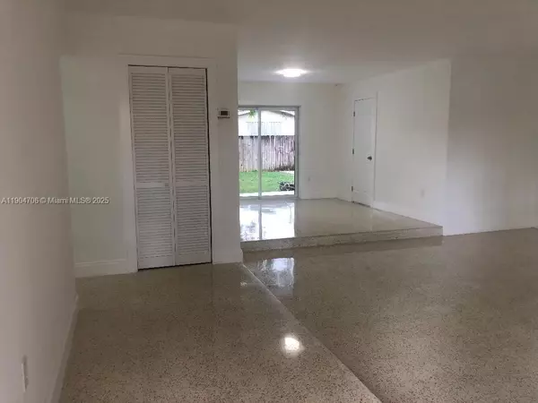 3 bedrooms apartment for rent in Westchester FL - Miami Dade, Miami