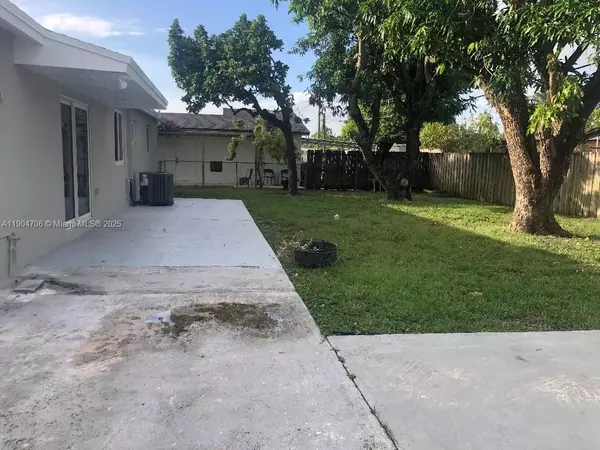 3 bedrooms apartment for rent in Westchester FL - Miami Dade, Miami