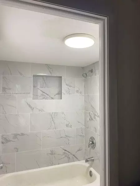 2 bedrooms apartment for rent in North Miami Beach - Miami Dade, Miami