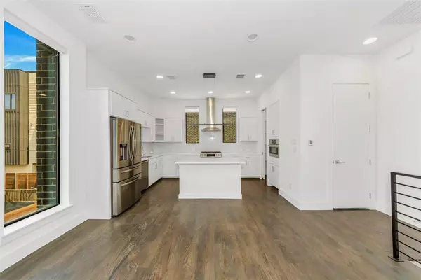 3 bedrooms apartment for rent in Old East Dallas - Ne Dallas, Dallas