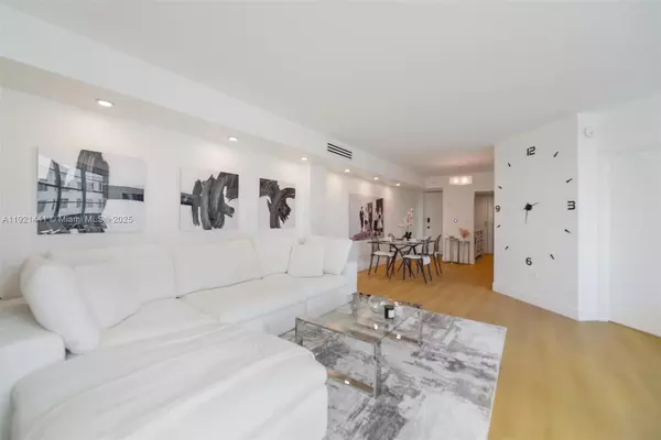 2 bedrooms apartment for rent in Downtown Miami - Miami, Miami