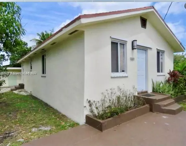 3 bedrooms apartment for rent in Brownsville MIA - Miami Dade, Miami