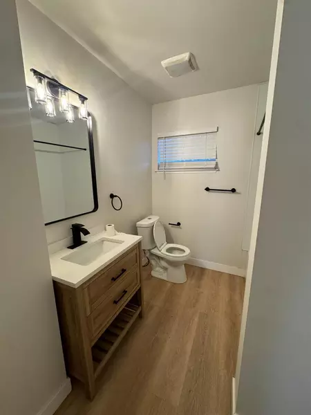 2 bedrooms apartment for rent in Colonial Manor - SE SAC, Sacramento