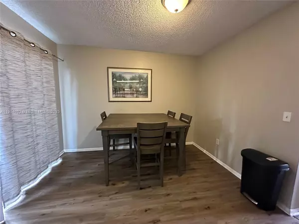 2 bedrooms apartment for rent in Azalea Park - East Orlando, Orlando