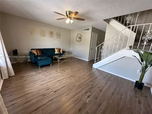 2 bedrooms apartment for rent in Azalea Park - East Orlando, Orlando