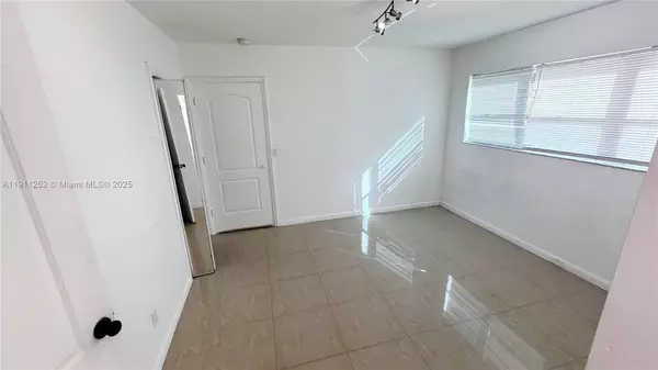 2 bedrooms apartment for rent in North Miami Beach - Miami Dade, Miami