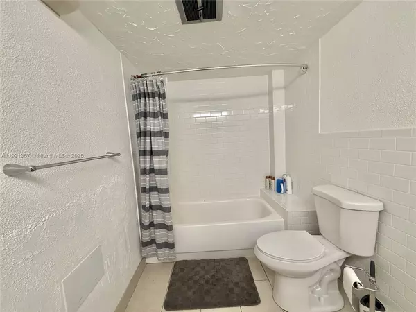 2 bedrooms apartment for rent in North Miami Beach - Miami Dade, Miami