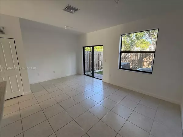3 bedrooms apartment for rent in West Park - Broward County, Miami