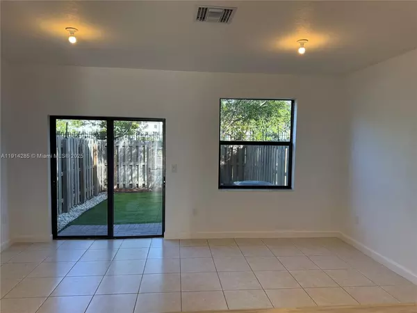 3 bedrooms apartment for rent in West Park - Broward County, Miami