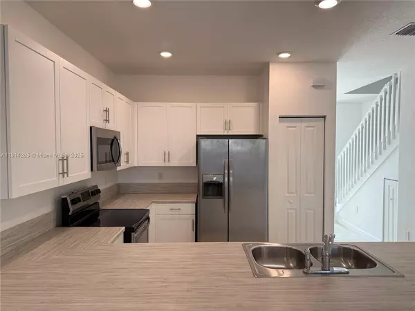 3 bedrooms apartment for rent in West Park - Broward County, Miami