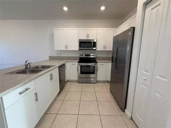 3 bedrooms apartment for rent in West Park - Broward County, Miami