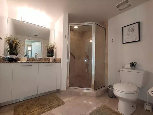 2 bedrooms apartment for rent in Downtown Miami - Miami, Miami