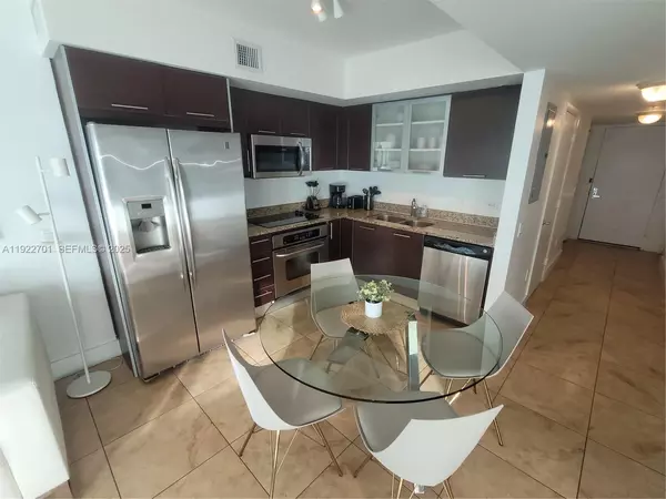 2 bedrooms apartment for rent in Downtown Miami - Miami, Miami