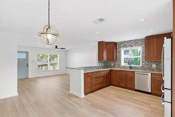 3 bedrooms apartment for rent in Macfarlane Park - West Tampa, Tampa