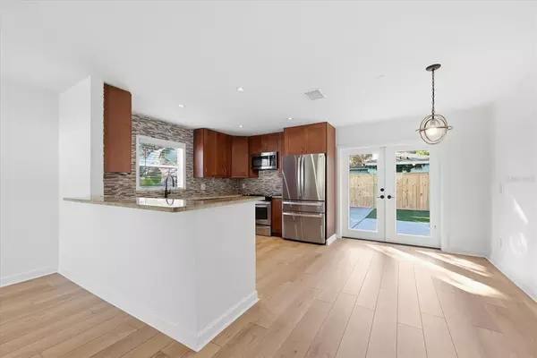 3 bedrooms apartment for rent in Macfarlane Park - West Tampa, Tampa