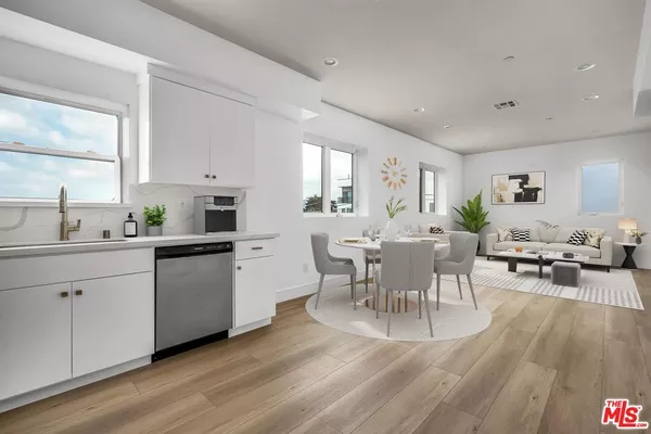 3 bedrooms apartment for rent in Mid City - Central Los Angeles, Los Angeles